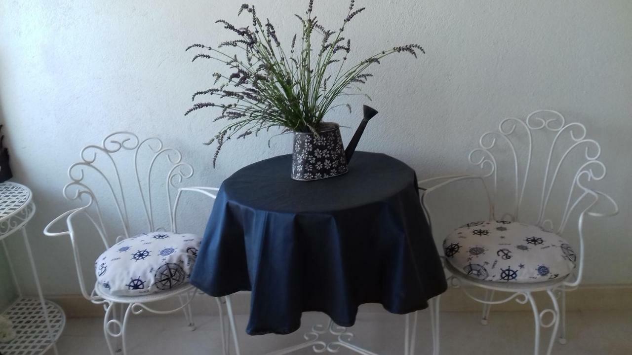 Apartman Lavanda Sutivan Eksteriør billede